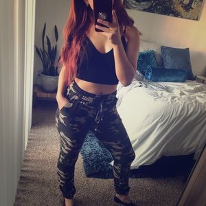 Camo stretchy legging/sweats